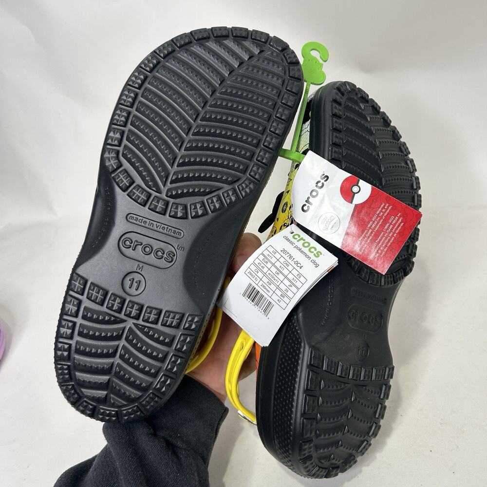 Crocs x Pokemon Classic Clog & Jibbitz “Pikachu” - Picture 5 of 5